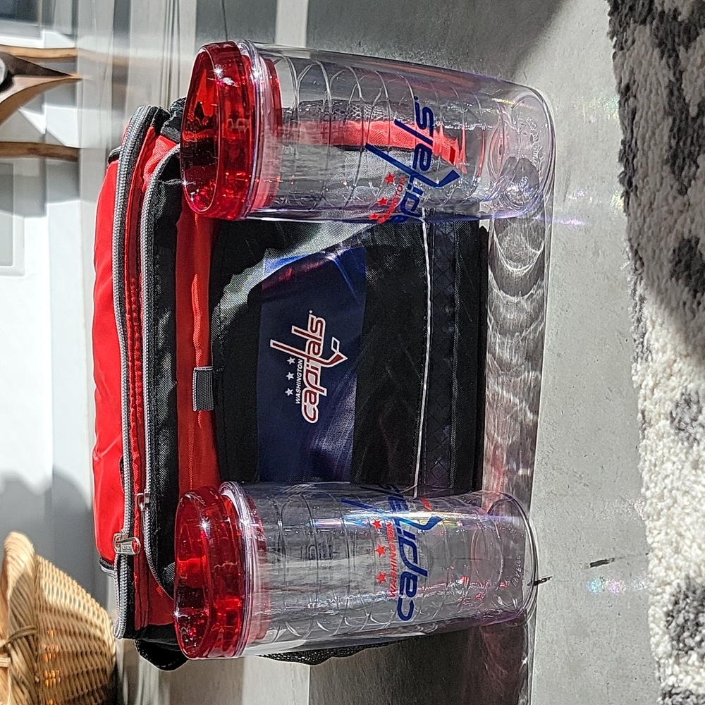 NEW Washington Capitals cooler bag with 2 insulated cups